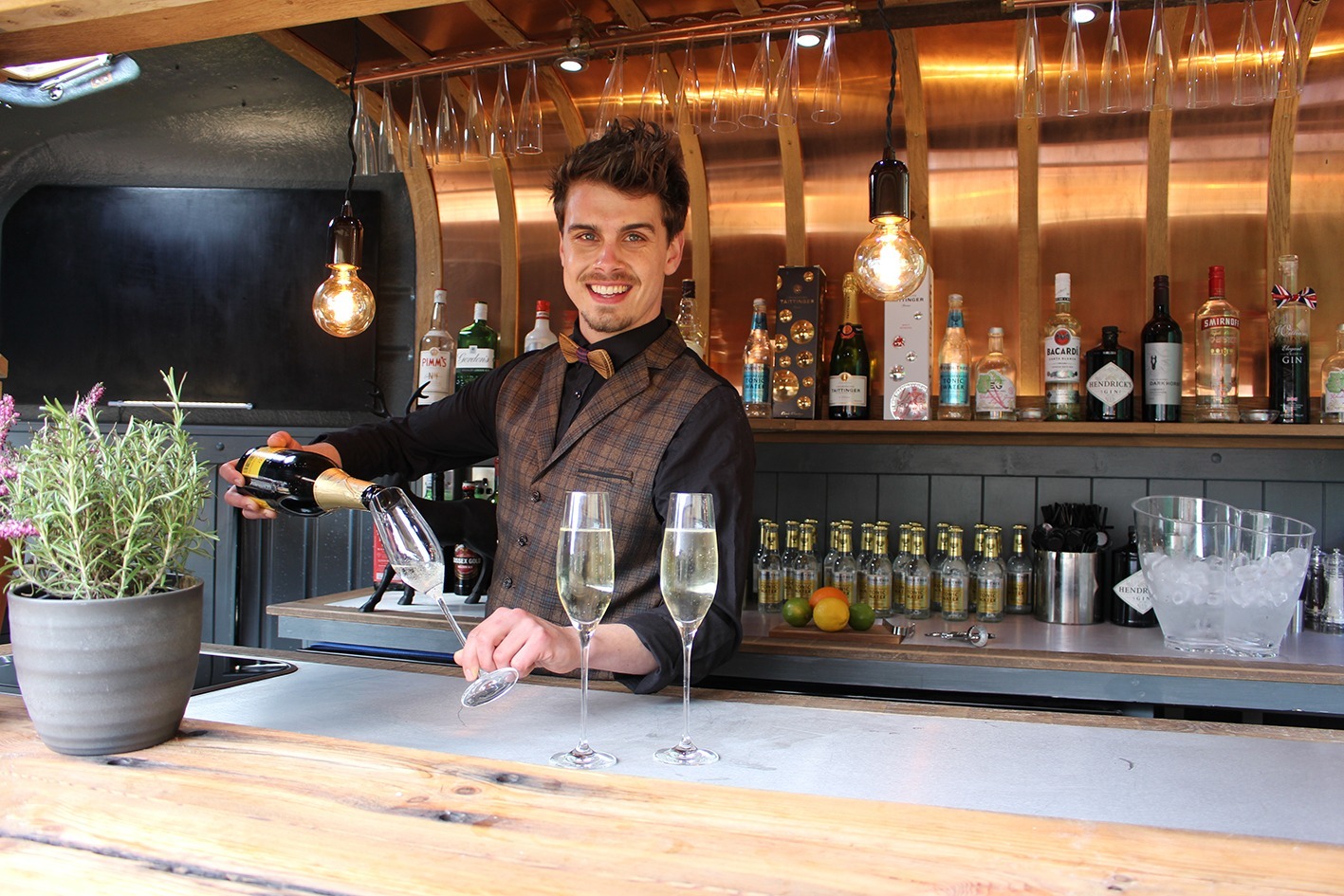 Vintage Bar Box Mobile Horsebox Tipi Wedding Dry Hire