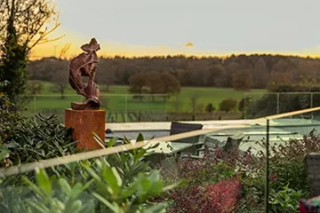 Quob Retreat Carousel_0012_QP_Fnc_Rm-211-4799