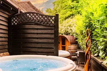 Quob Retreat Carousel_0011_Quob Park Rose Spa Rear May '24 Quob Retreat Carousel_0011_Quob Park Rose Spa Rear May '24